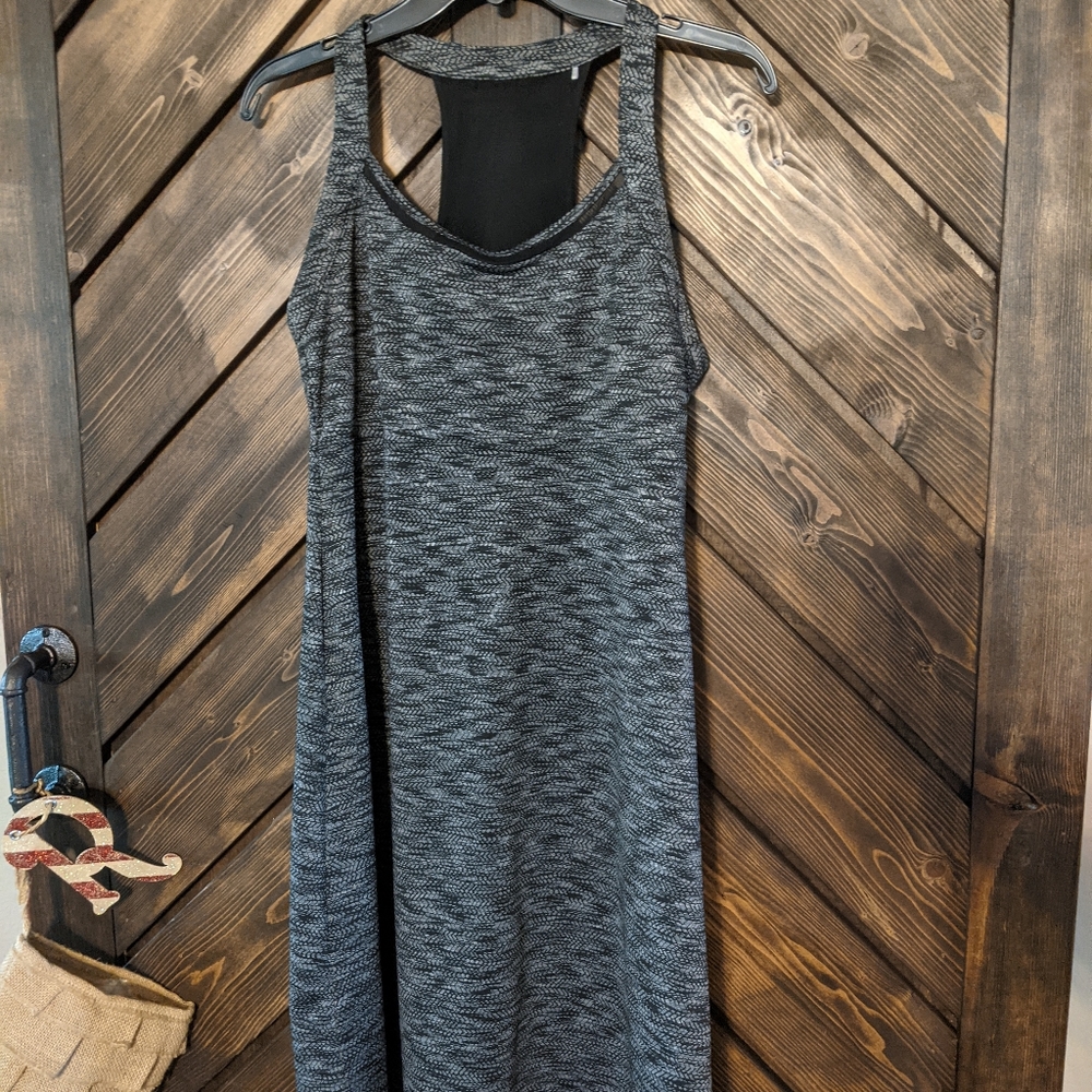 MPG performance dress M